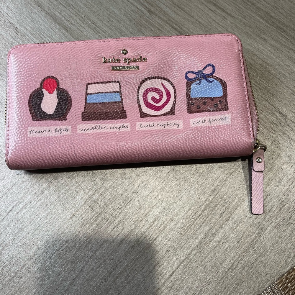 Kate Spade Dessert 🍨 Wallet pink used